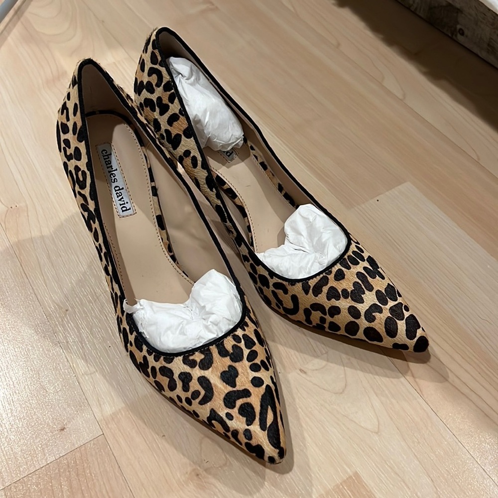 NEW Charles David cheetah print heels size 9.5